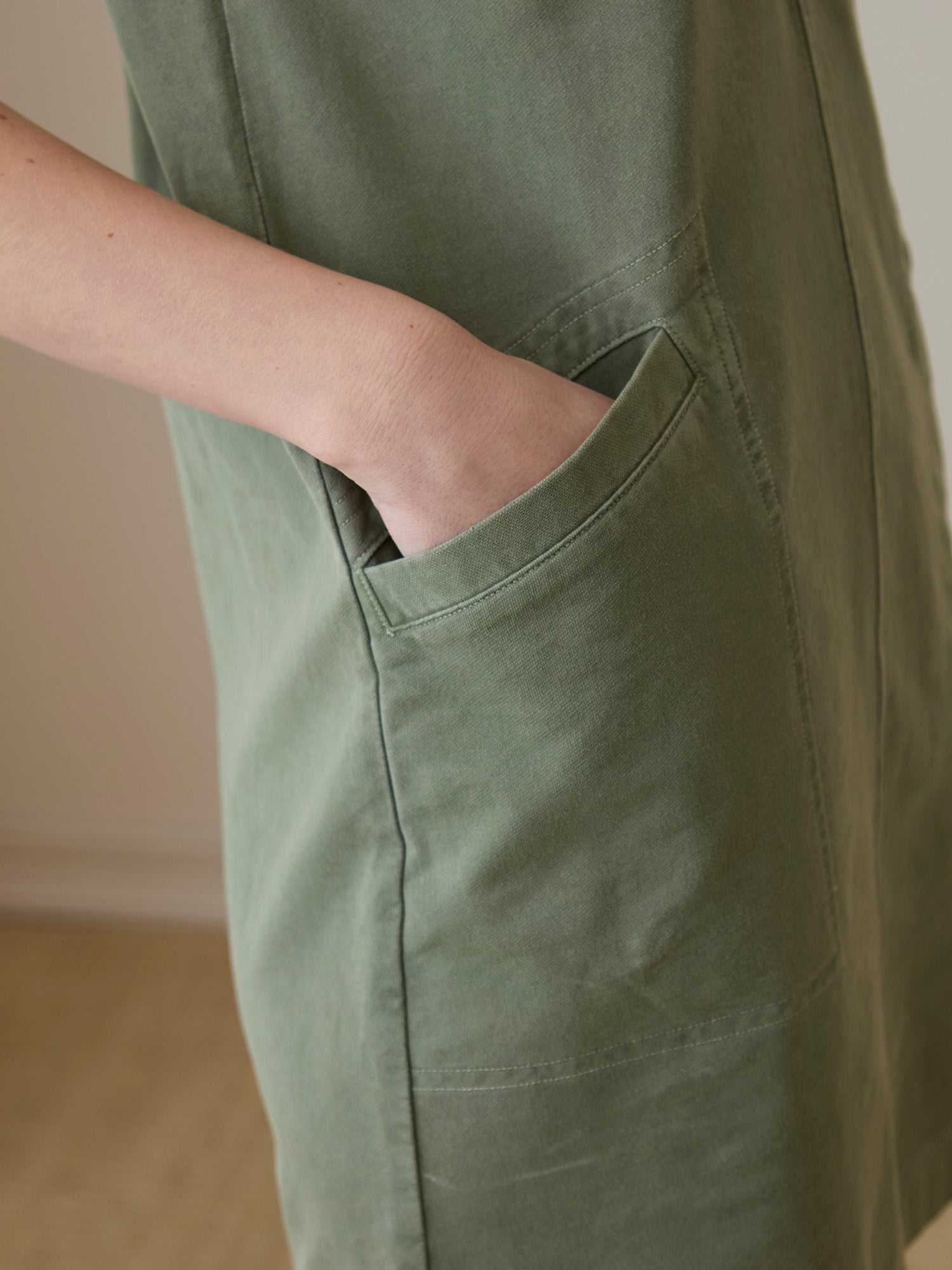 Washed Irvine Dress neutral-toned women’s sustainable cotton day-to-night dress