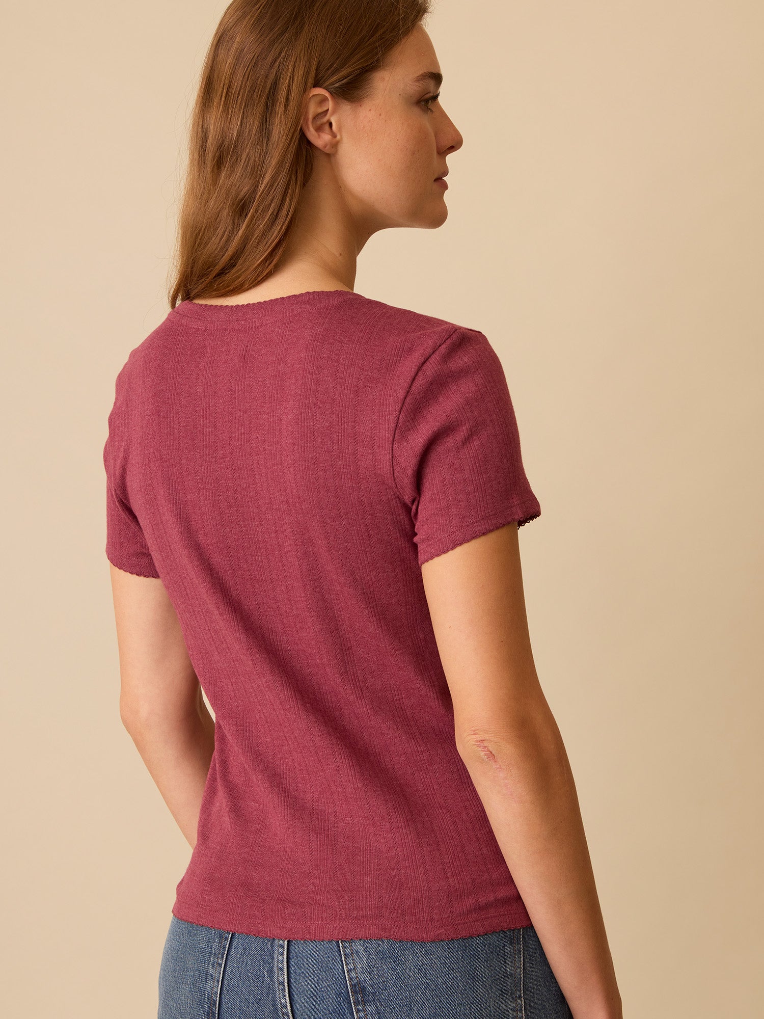 Isa Tee