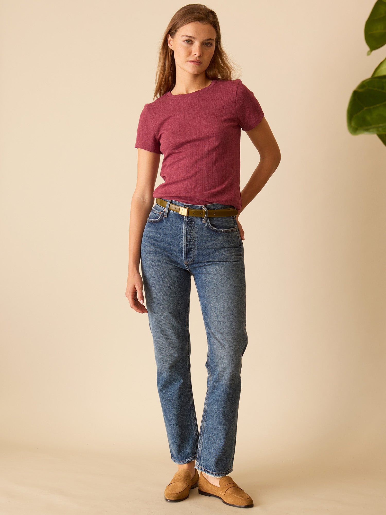 Isa Tee