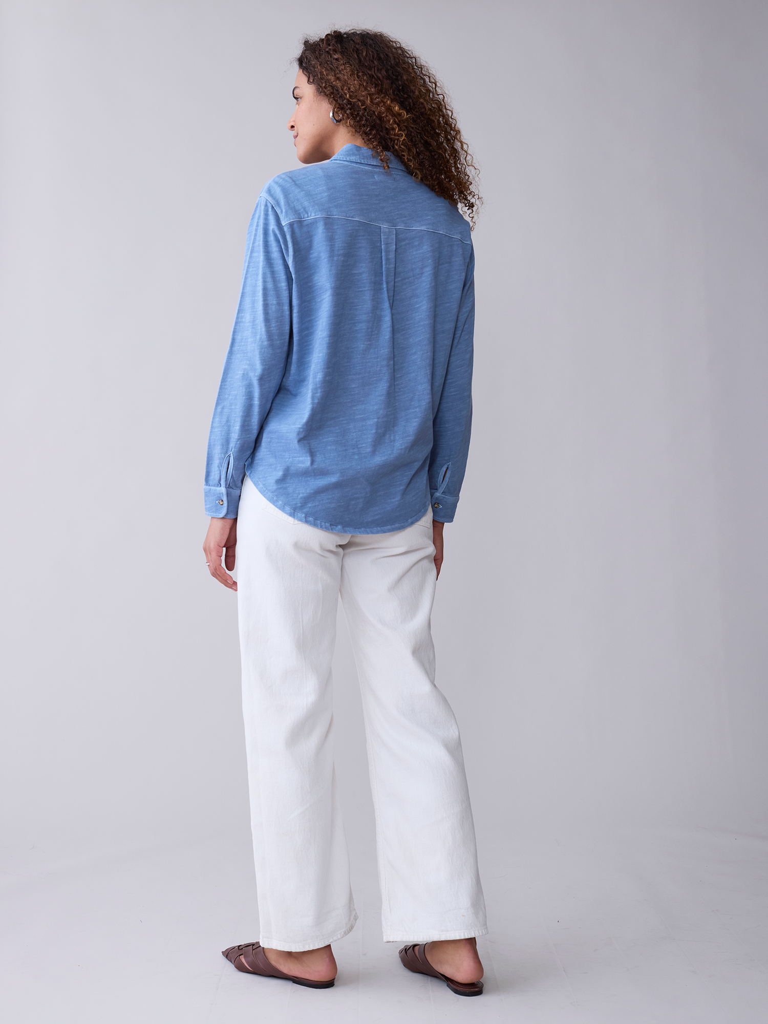 Sustainable Washed Avery Shirt women’s lightweight everyday shirt